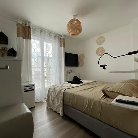 Charmante Maison Piscine Privee Holiday home Vert-Saint-Denis